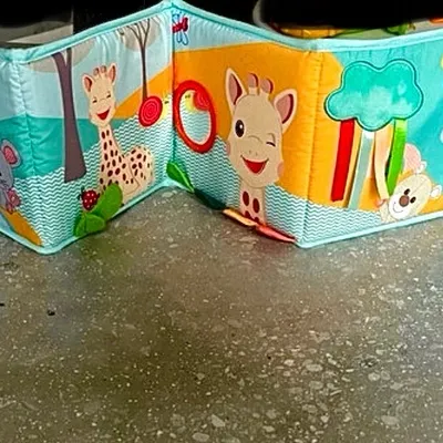 Livre d’éveil à déplier bébé Sophie la Girafe – jouet sensoriel,